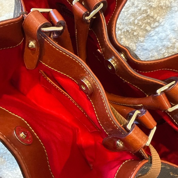 Dooney & Bourke DB Monogram Satchel Brown Leather Trim Red Interior - Picture 4 of 7